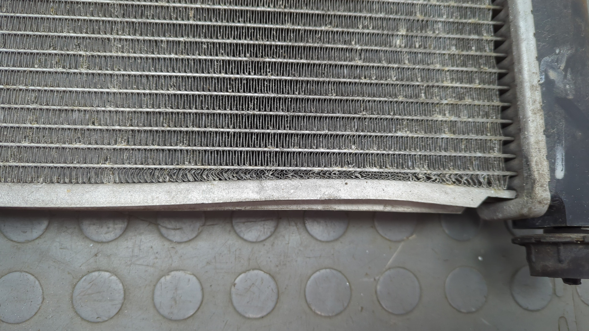 Радиатор охлаждения двигателя основной