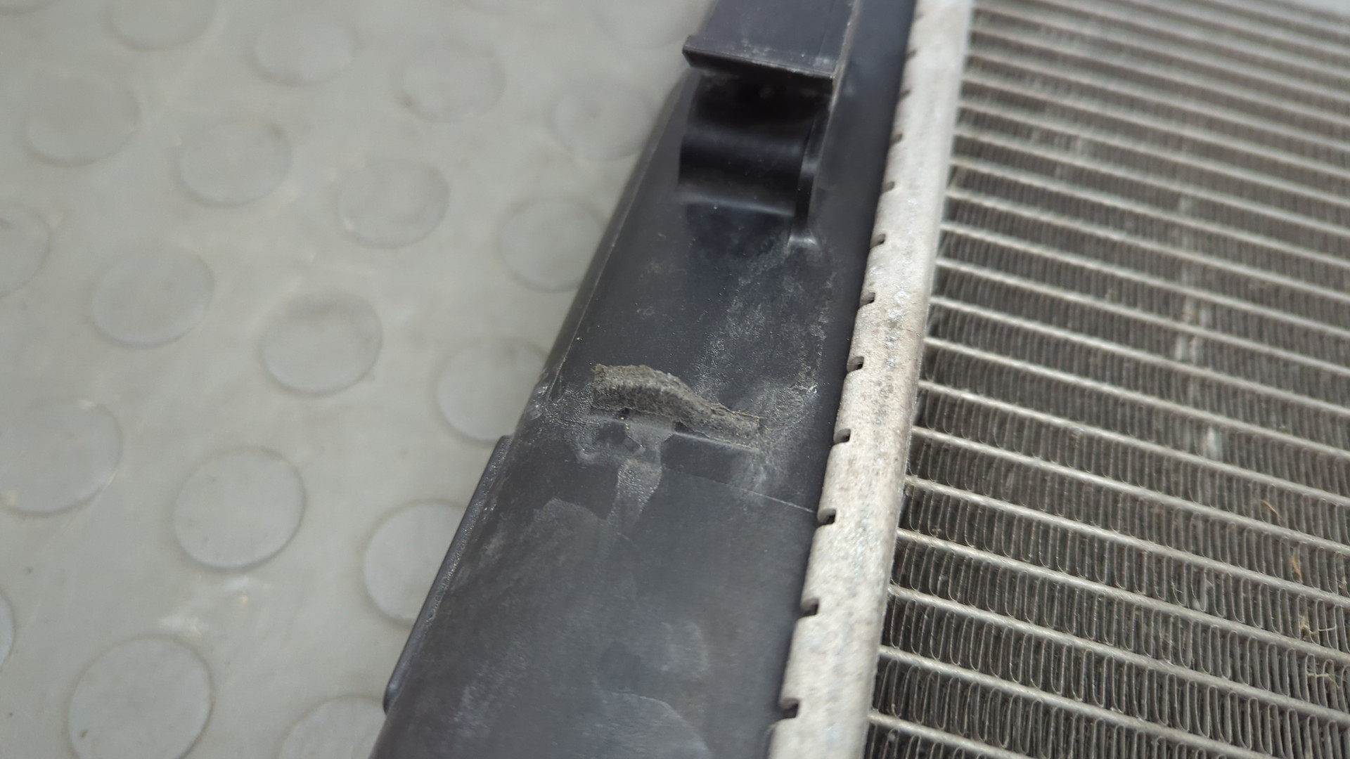 Радиатор охлаждения двигателя основной