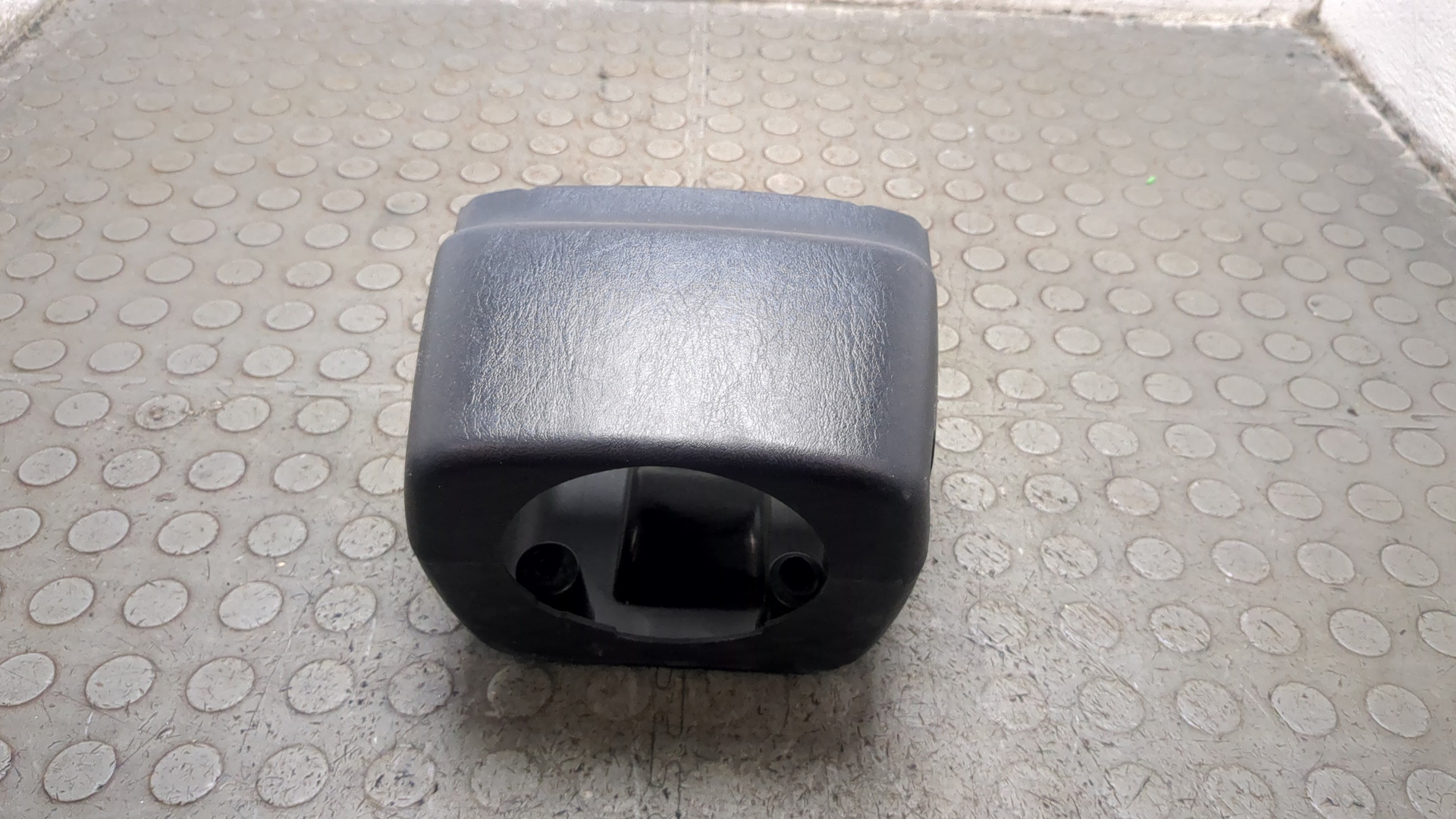 Кожух рулевой колонки