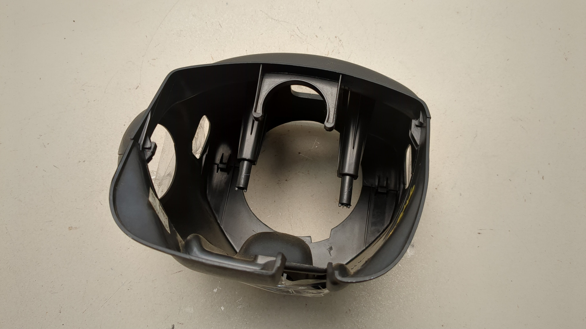 Кожух рулевой колонки