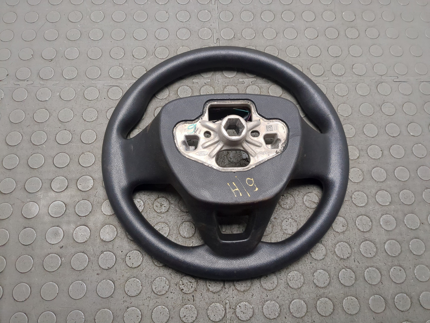 Рулевое колесо (руль)