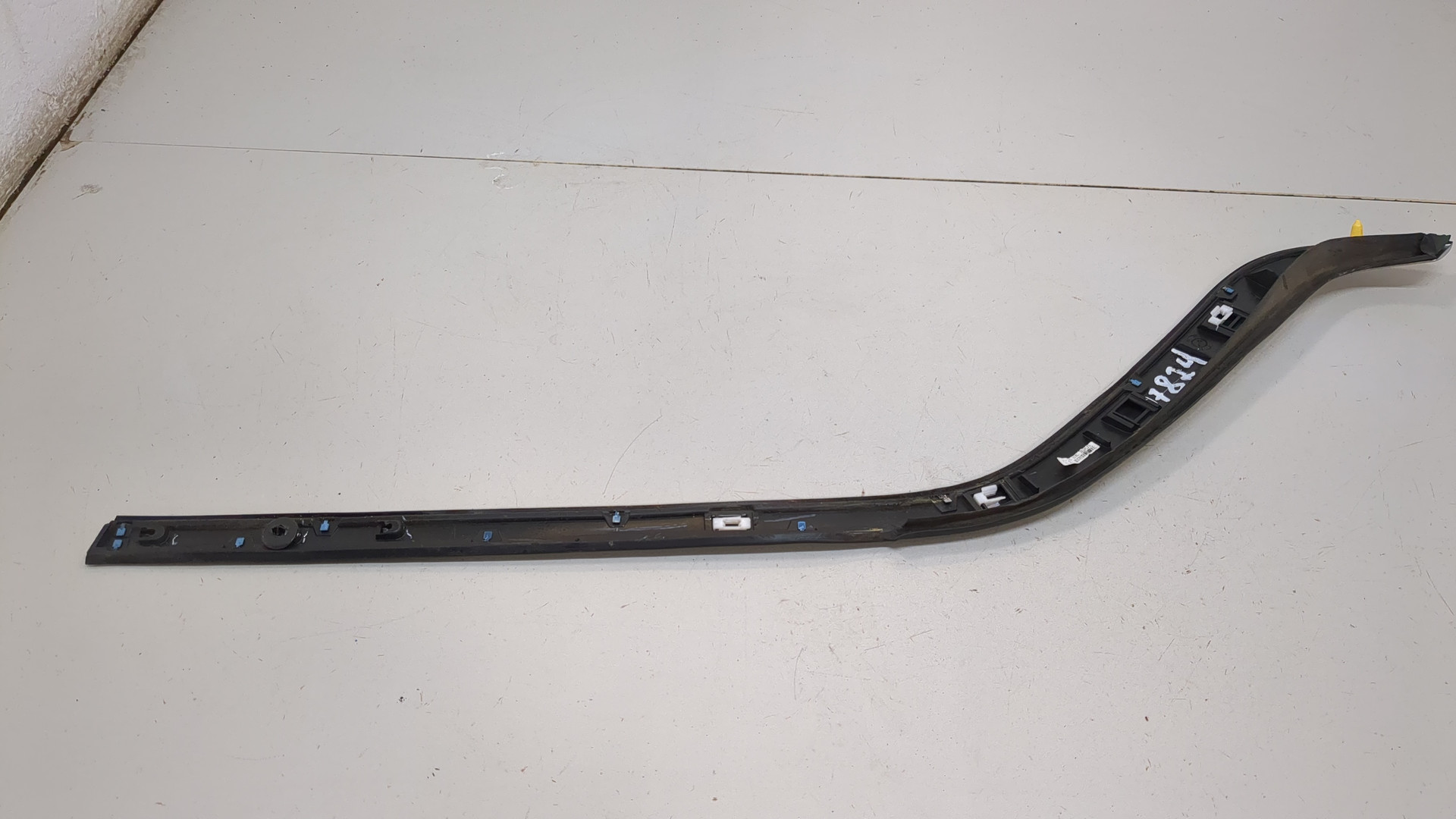 Накладка заднего крыла левого