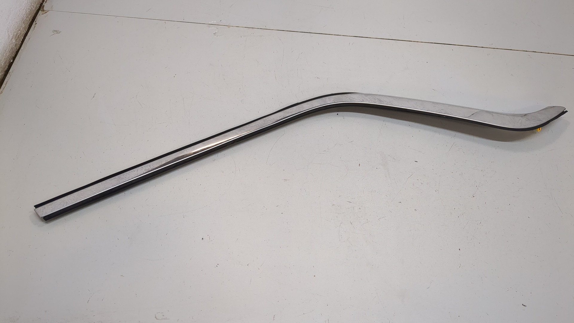 Накладка заднего крыла левого