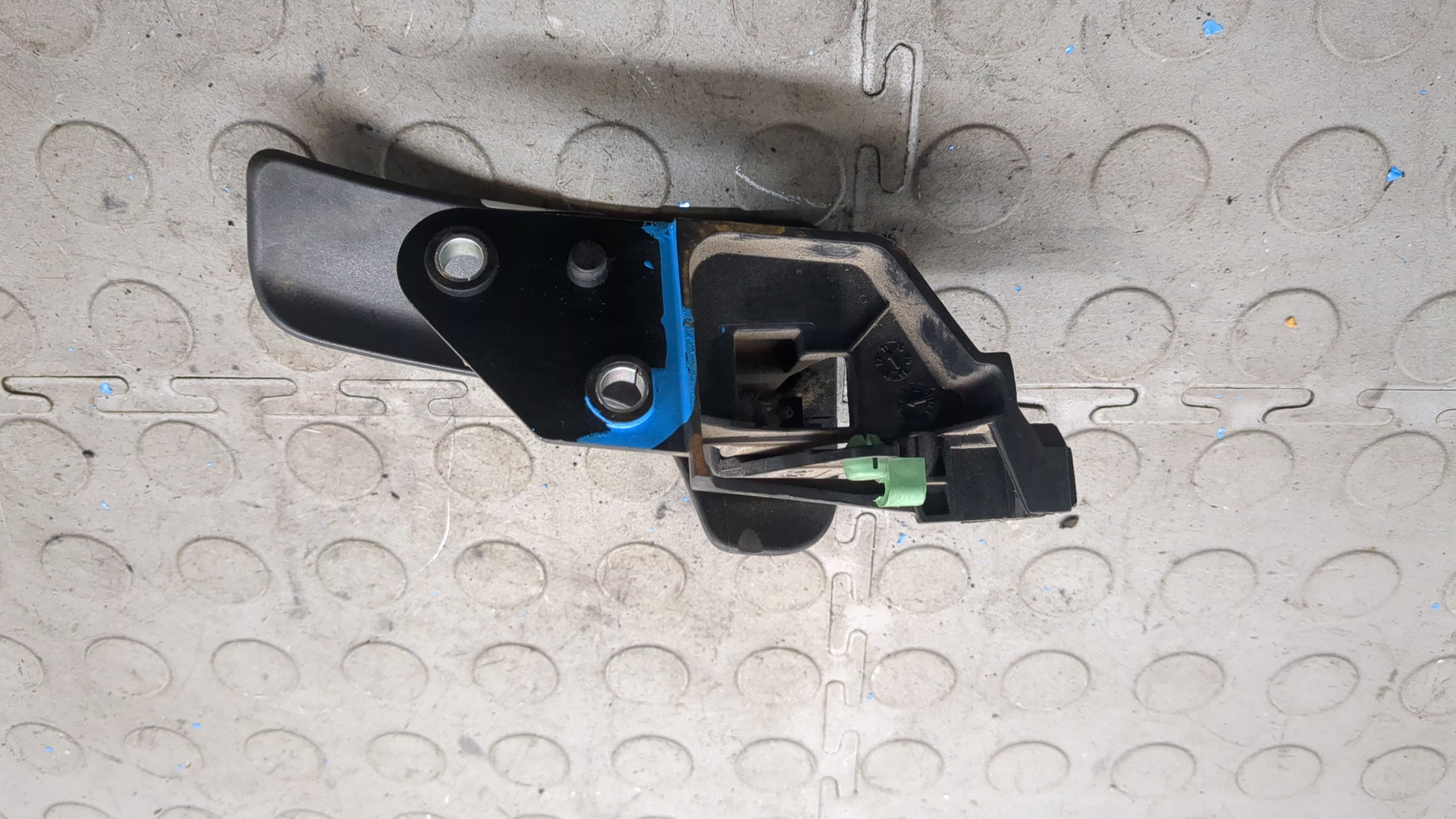 Ручка двери передней внутренняя правая