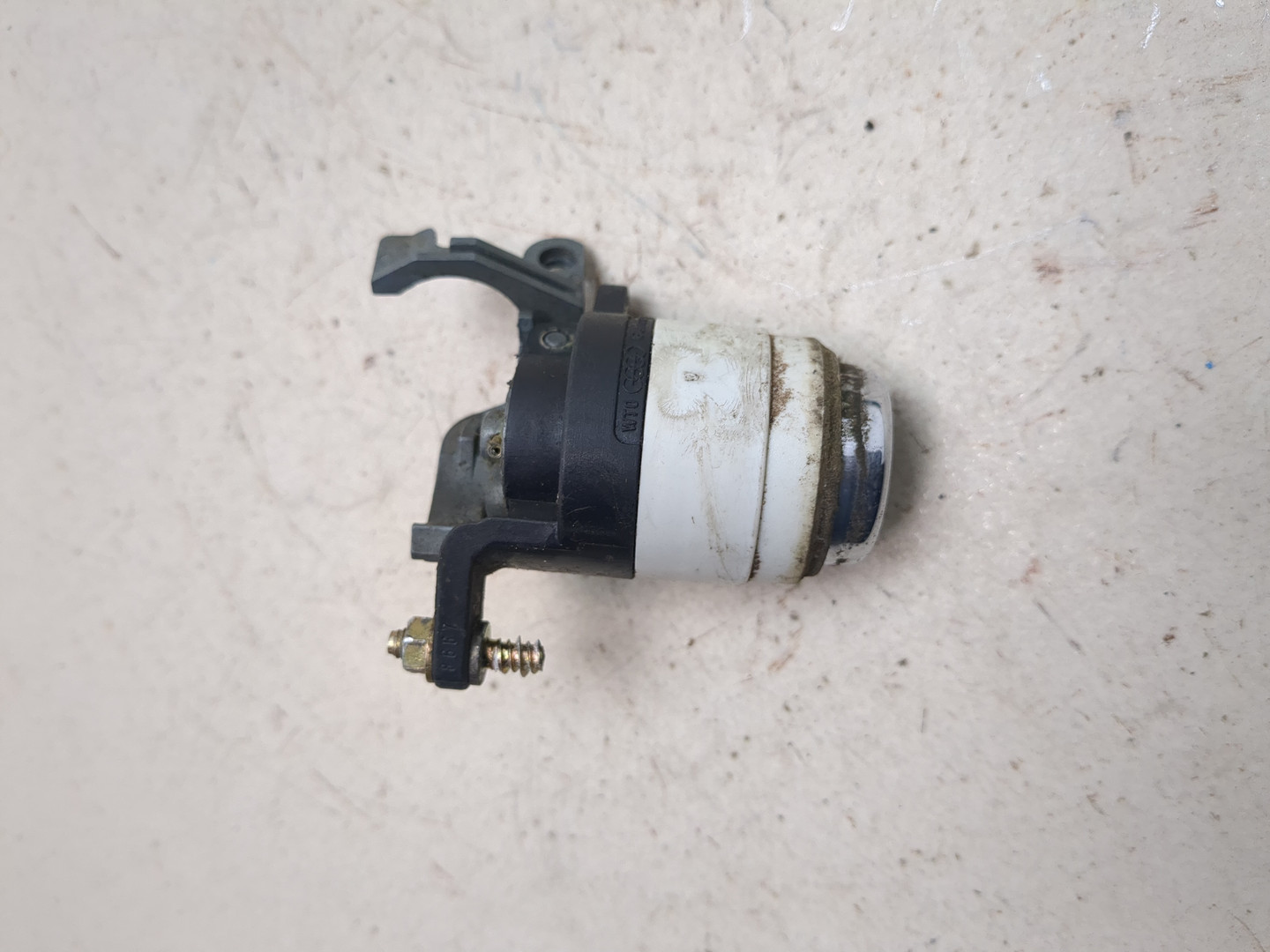 Кнопка открывания багажника