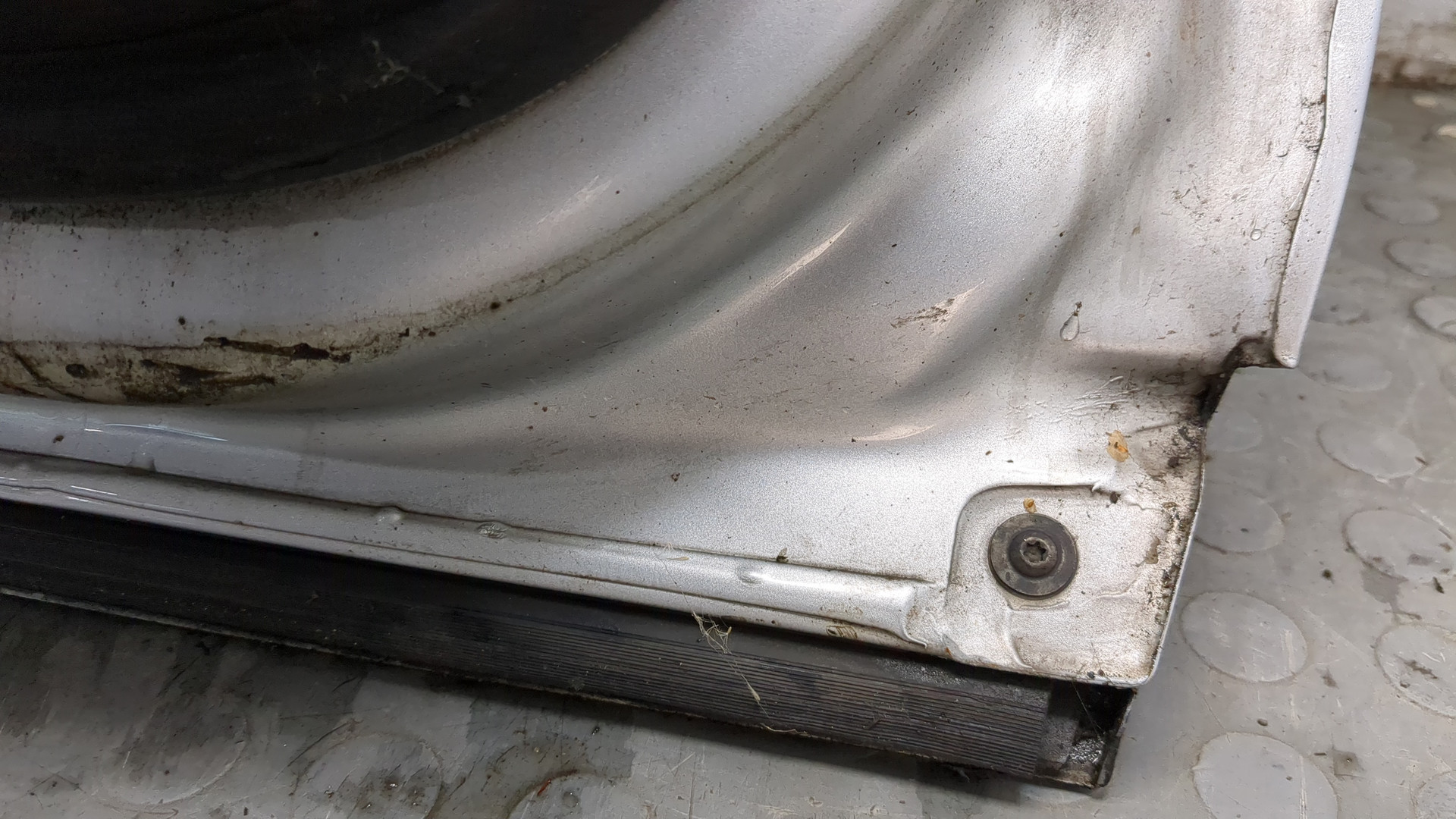 Дверь передняя левая