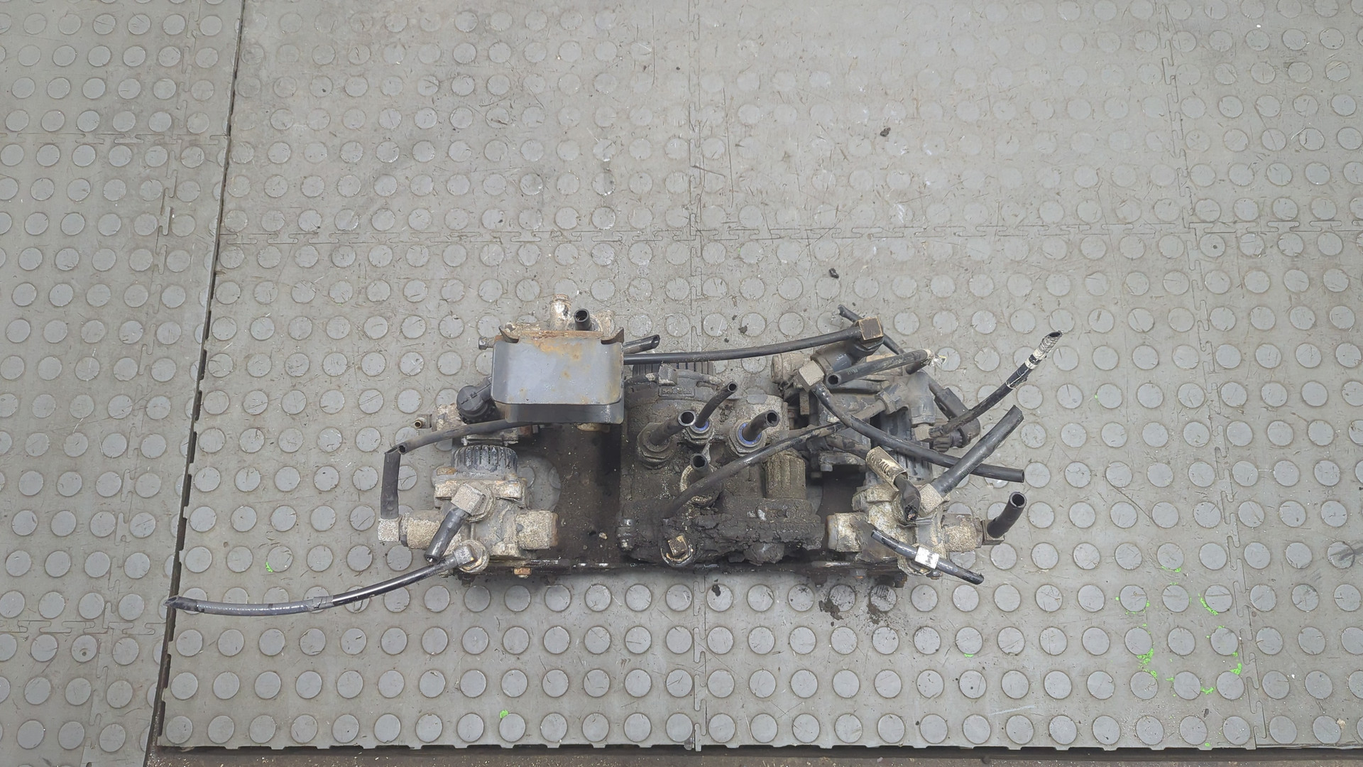 Кран защитный 4-х контурный