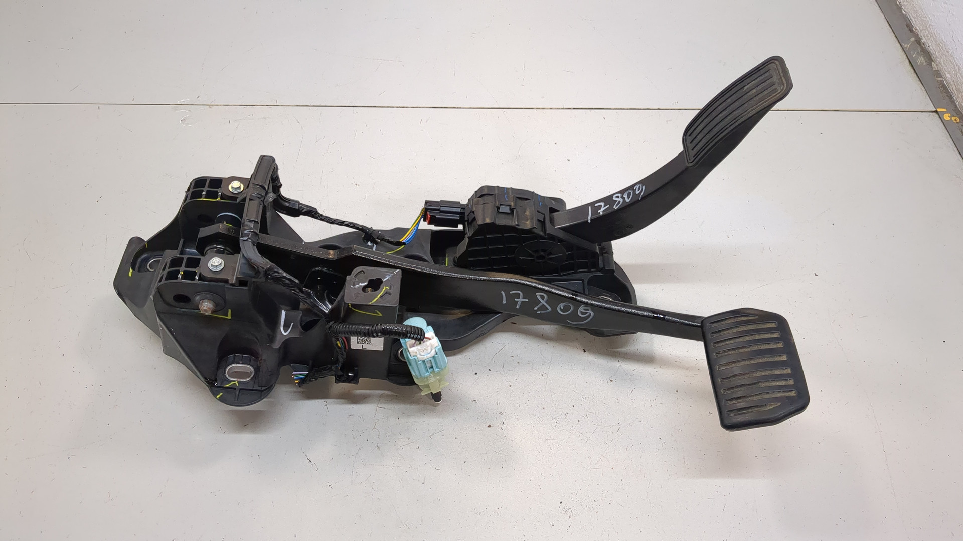 Блок педалей