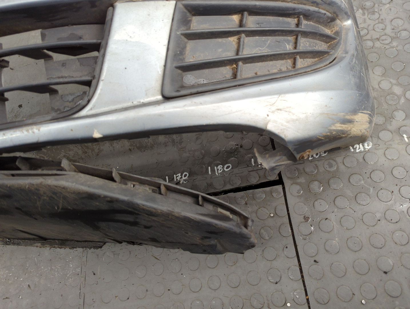 Бампер передний