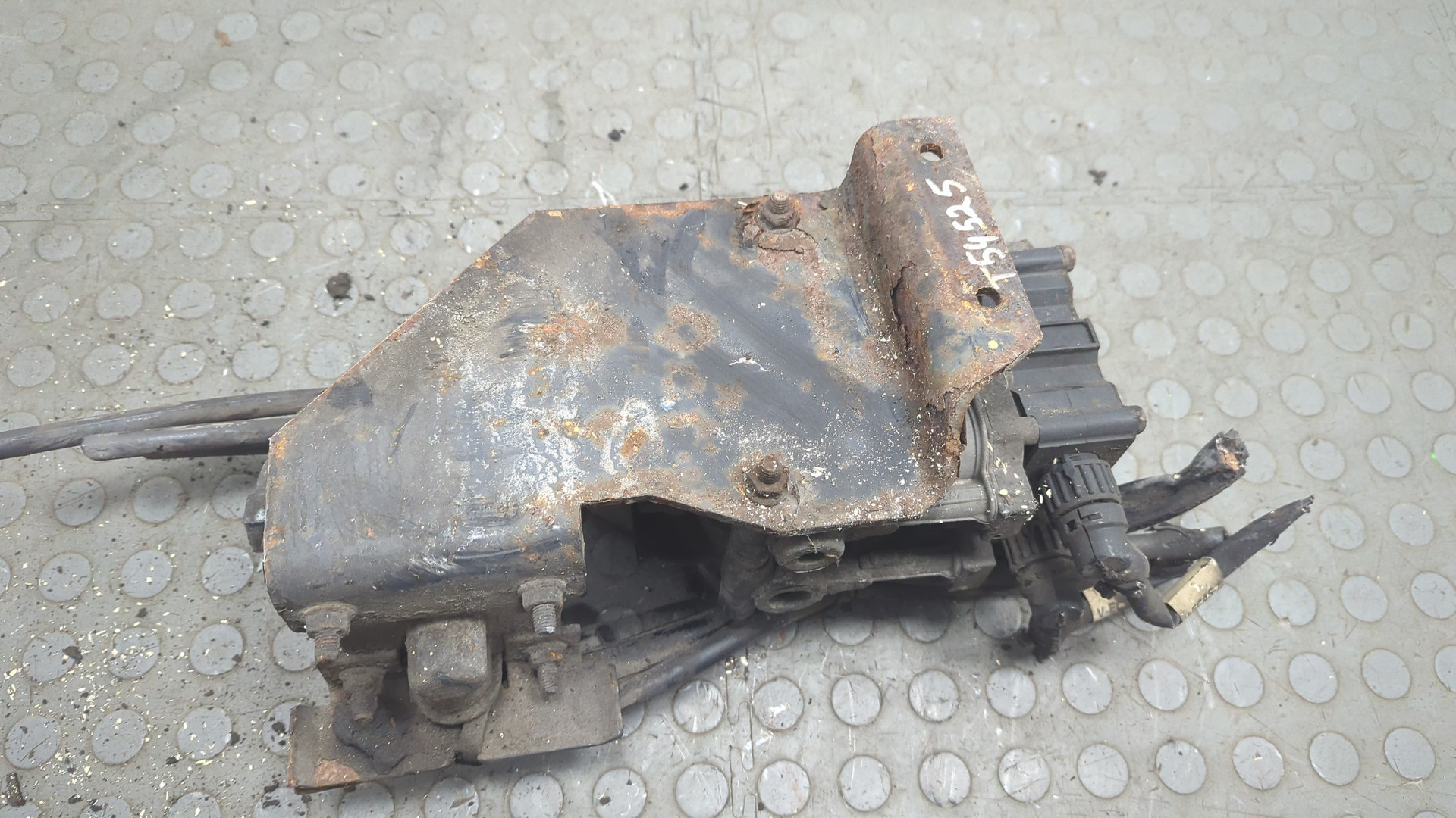 Кран уровня пола