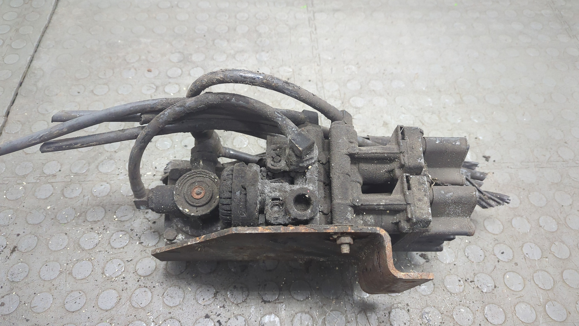 Кран уровня пола