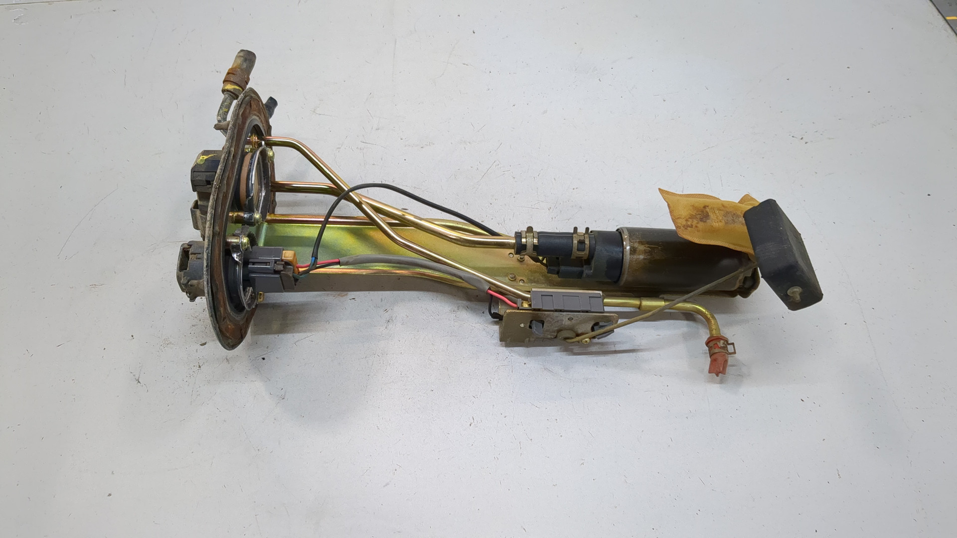 Насос топливный электрический