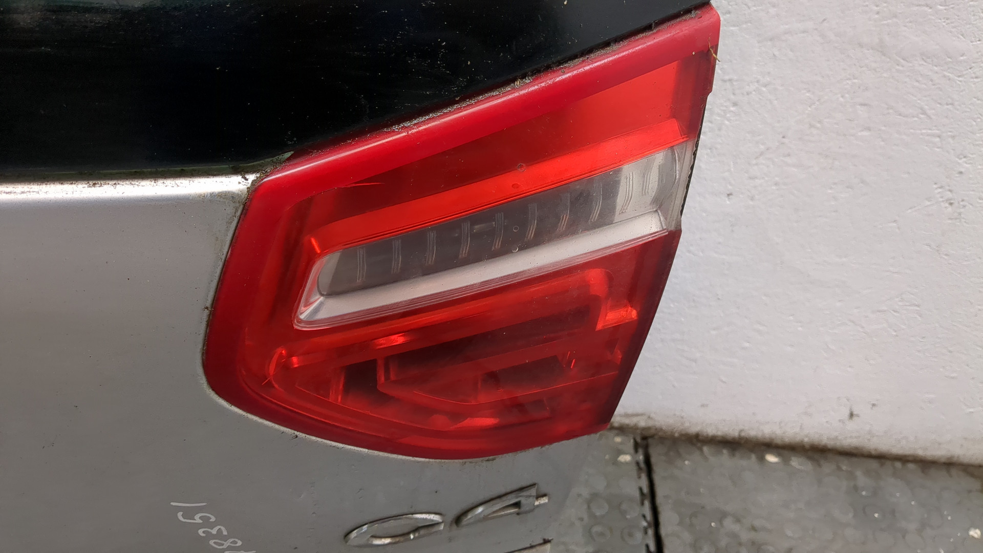 Дверь багажника