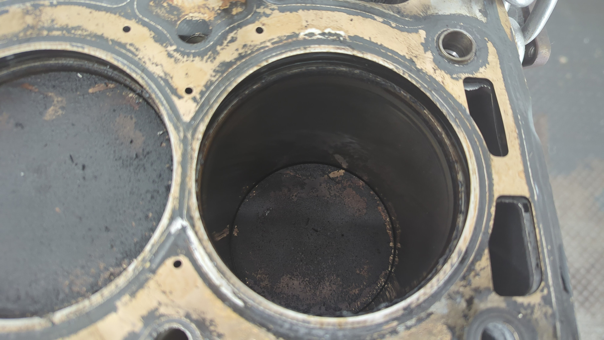 Блок двигателя