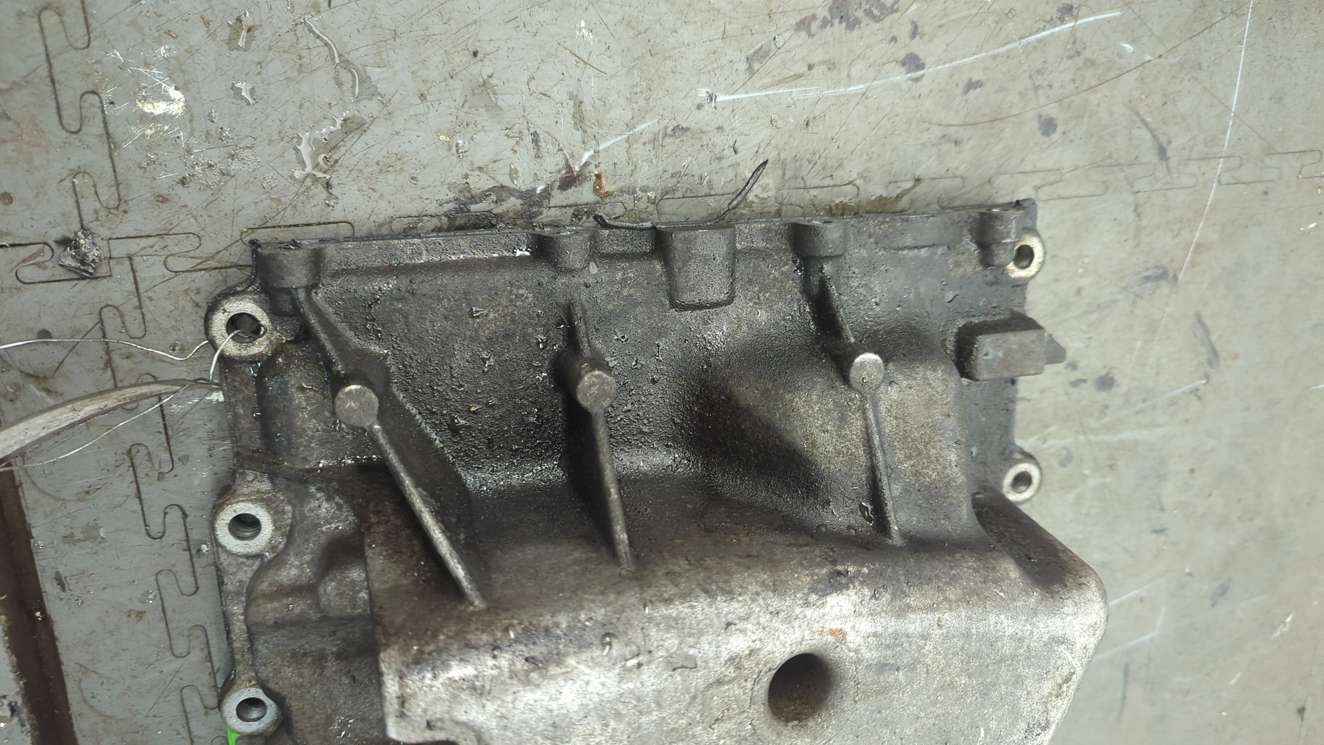 Поддон масляный двигателя (картер)