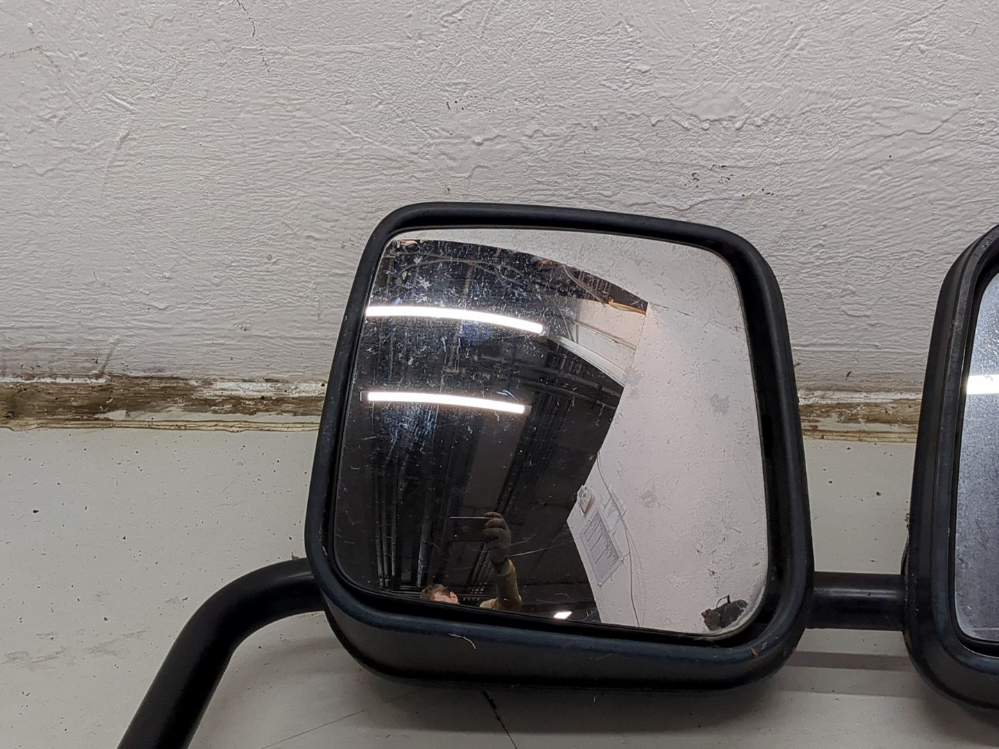 Зеркало правое электрическое