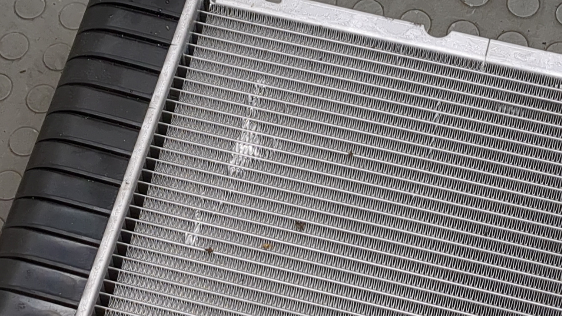 Радиатор охлаждения двигателя основной