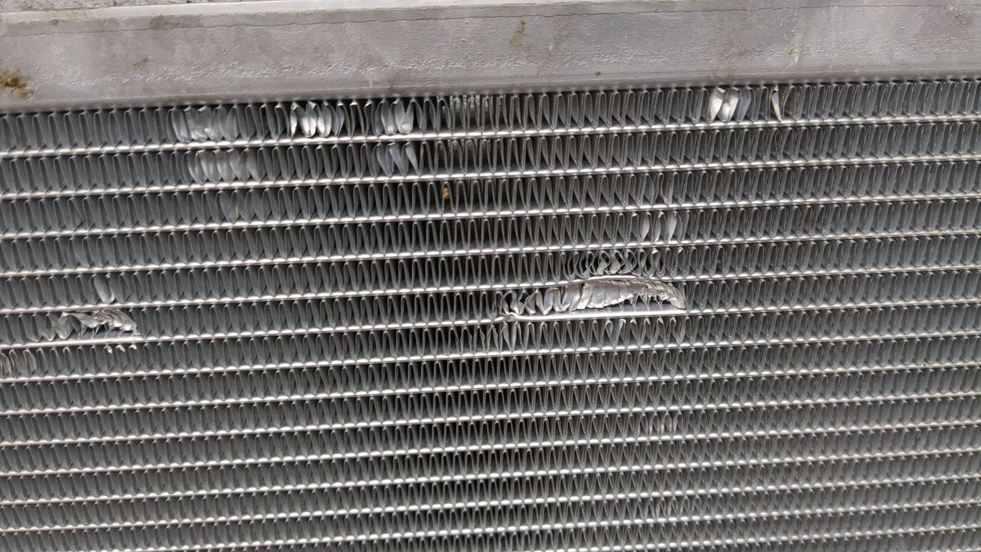 Радиатор охлаждения двигателя основной