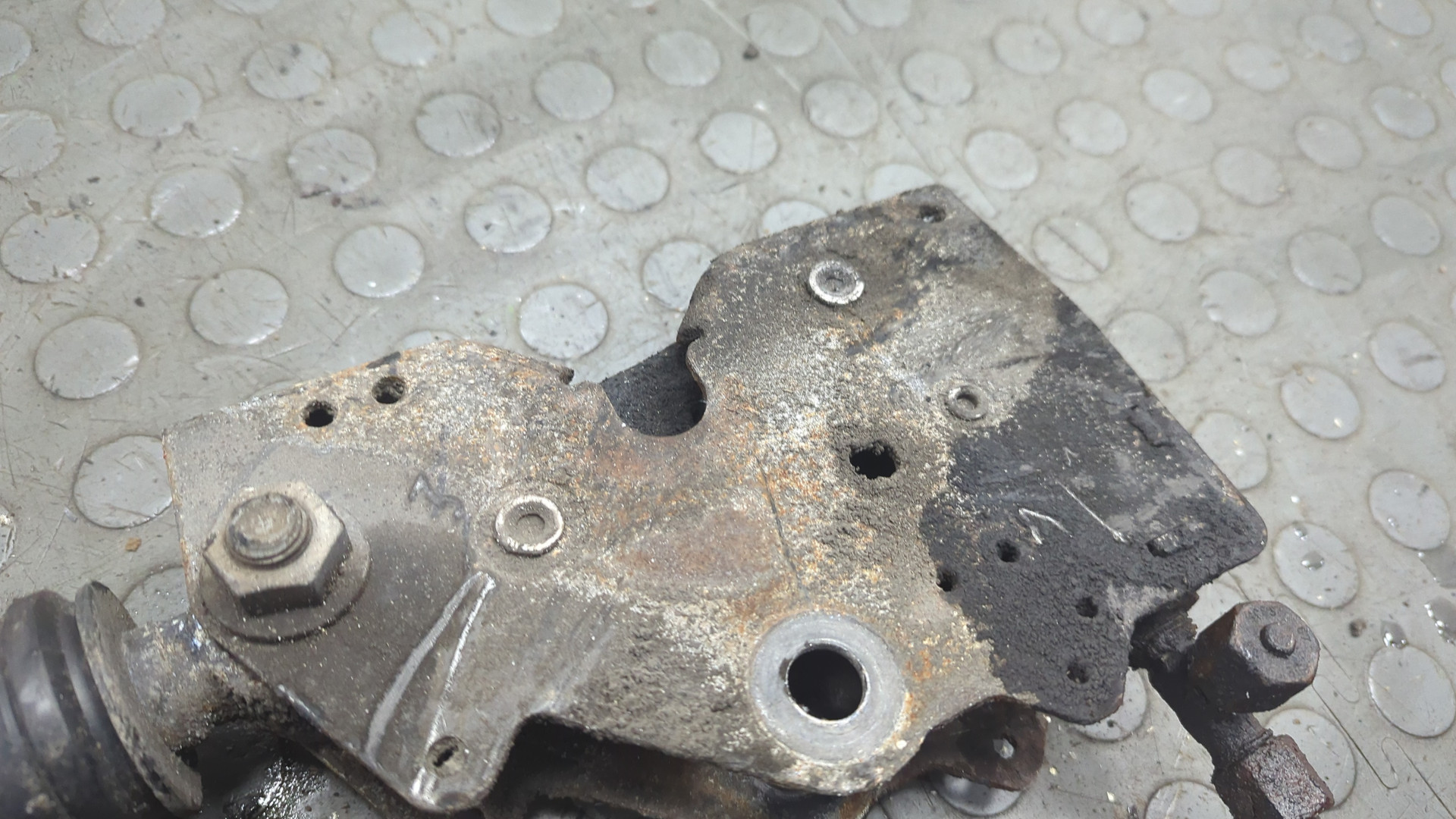 Амортизатор кабины