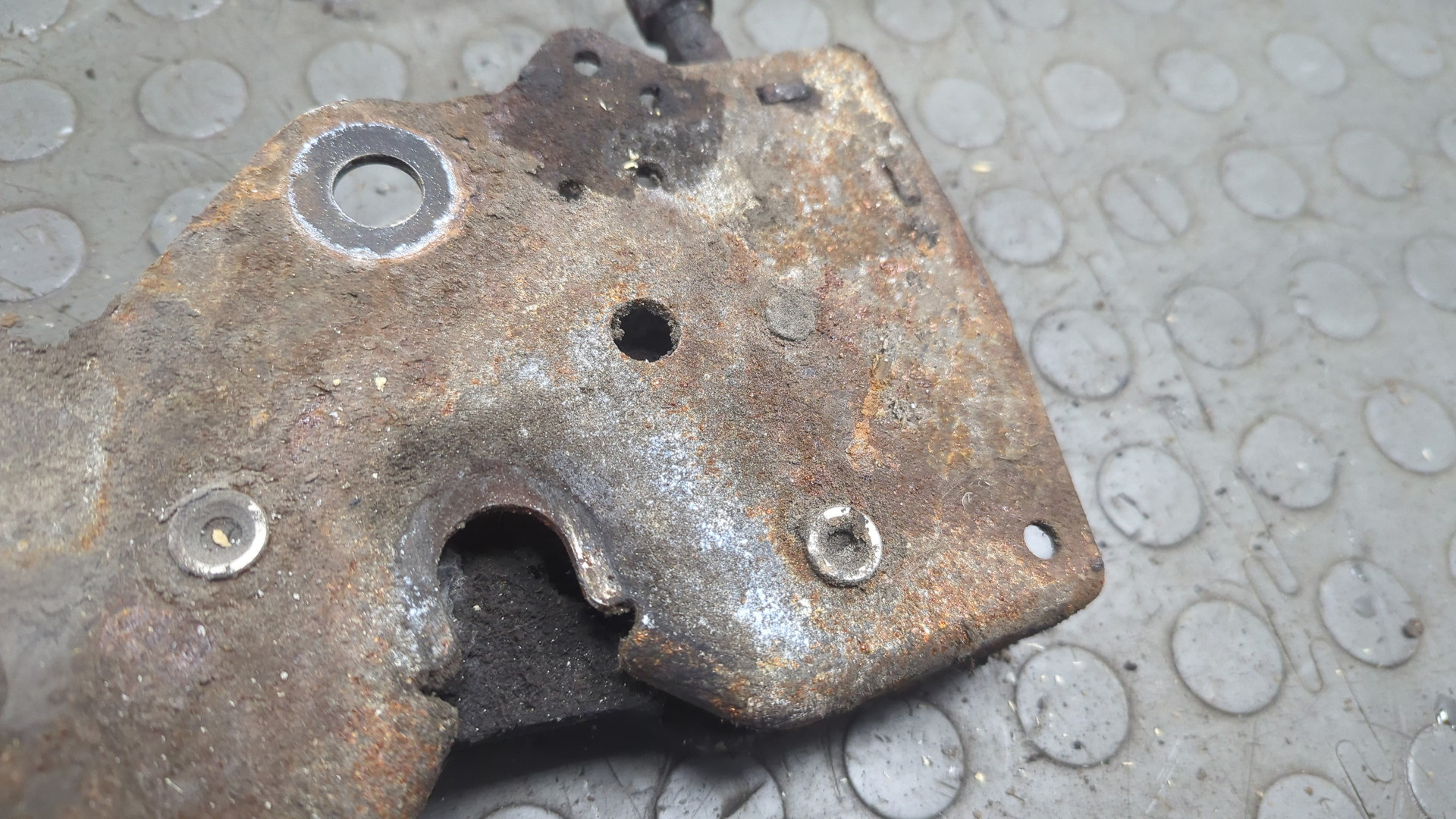 Амортизатор кабины