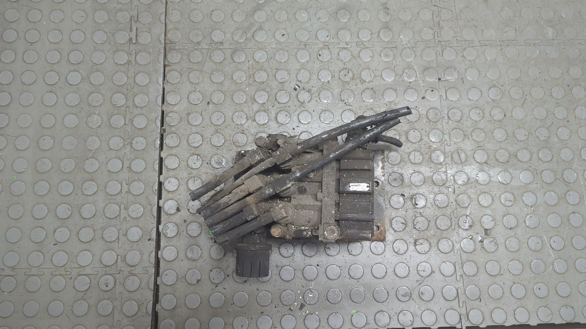 Кран уровня пола