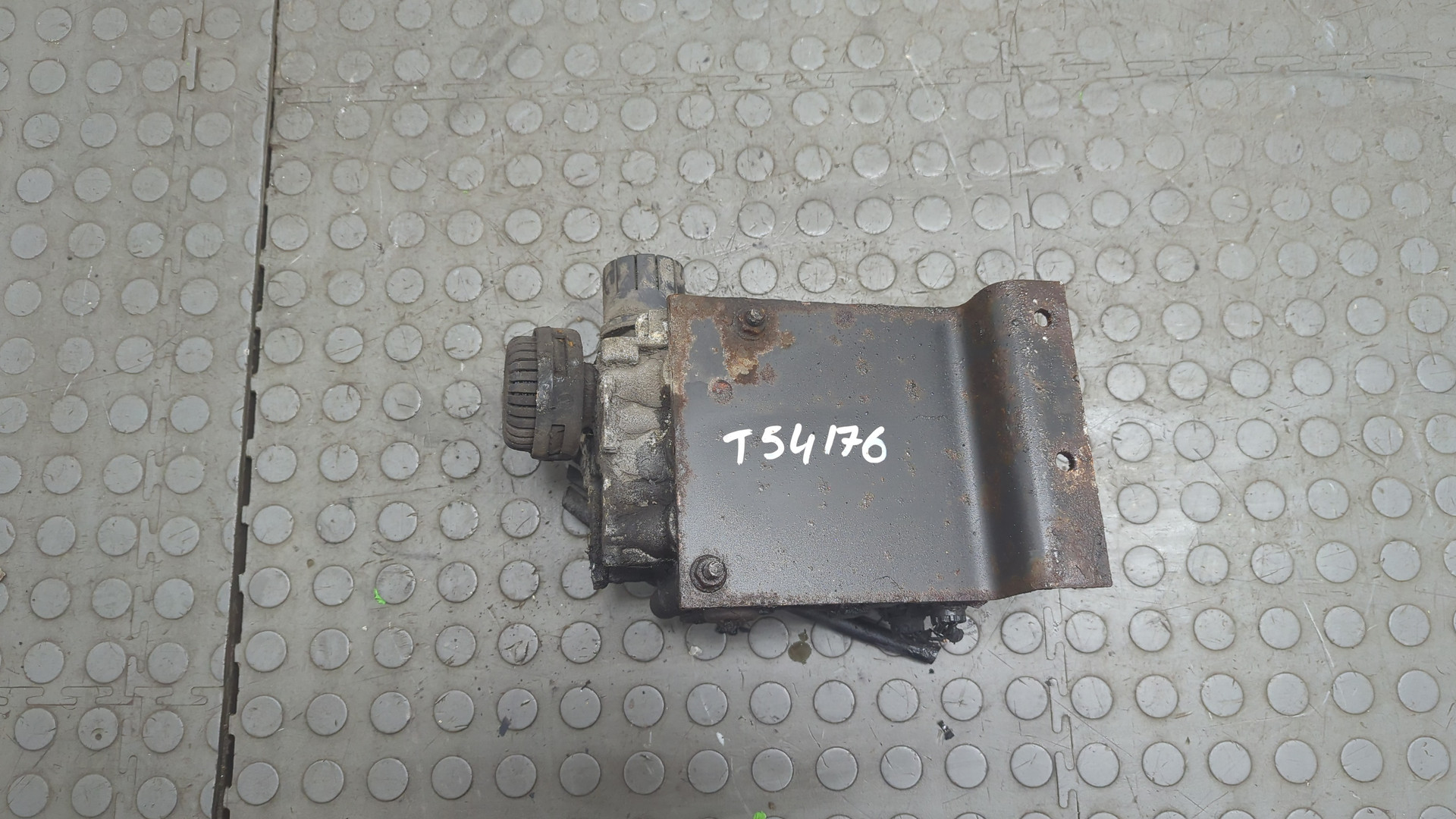 Кран уровня пола