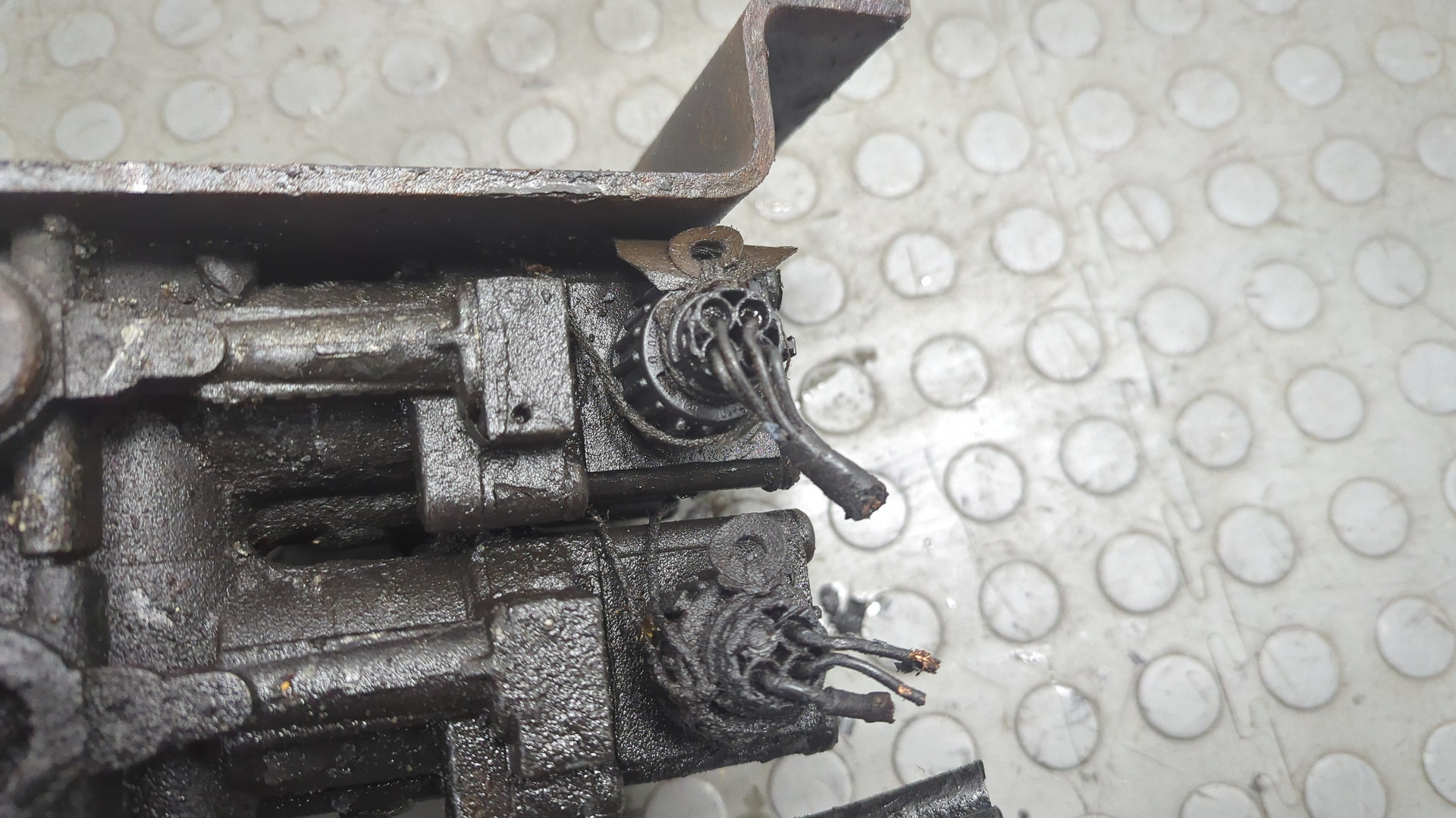 Кран уровня пола