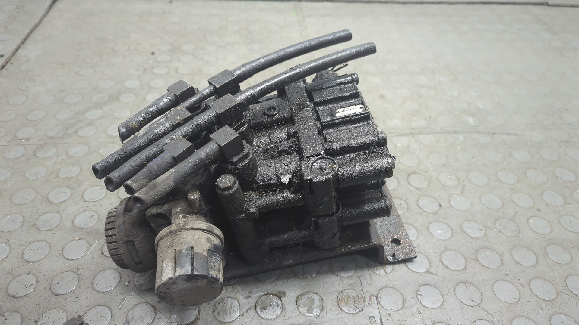 Кран уровня пола