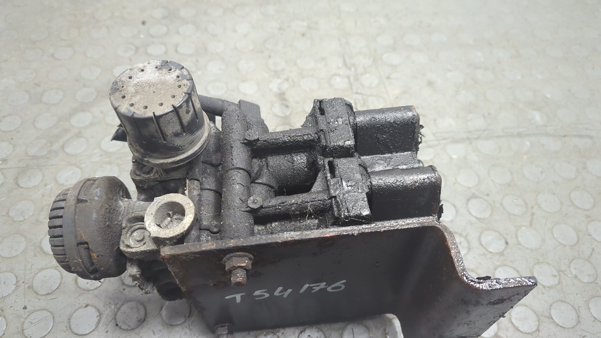 Кран уровня пола