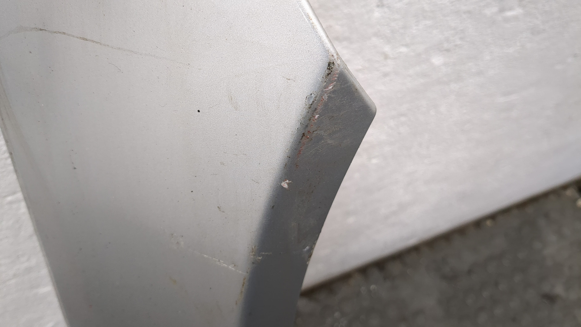 Крыло переднее правое