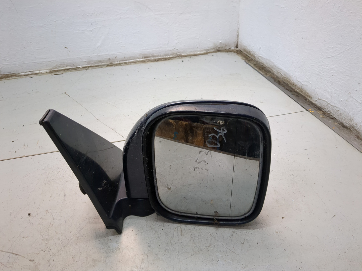 Зеркало правое электрическое