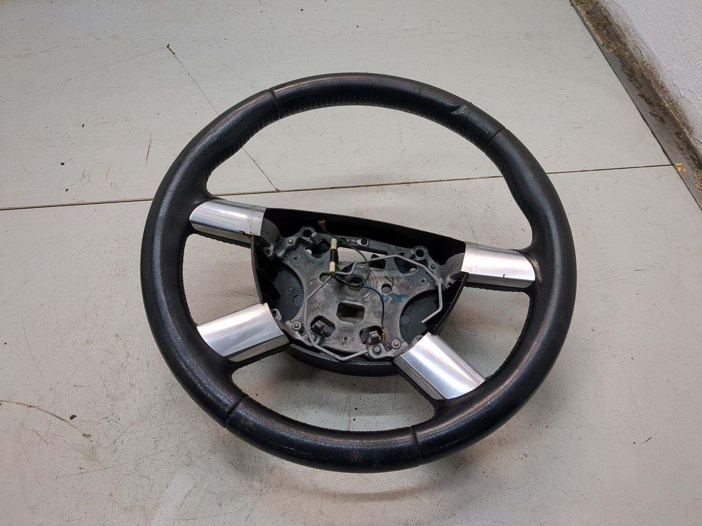 Рулевое колесо (руль)