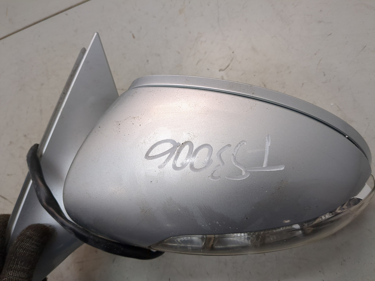 Зеркало левое электрическое