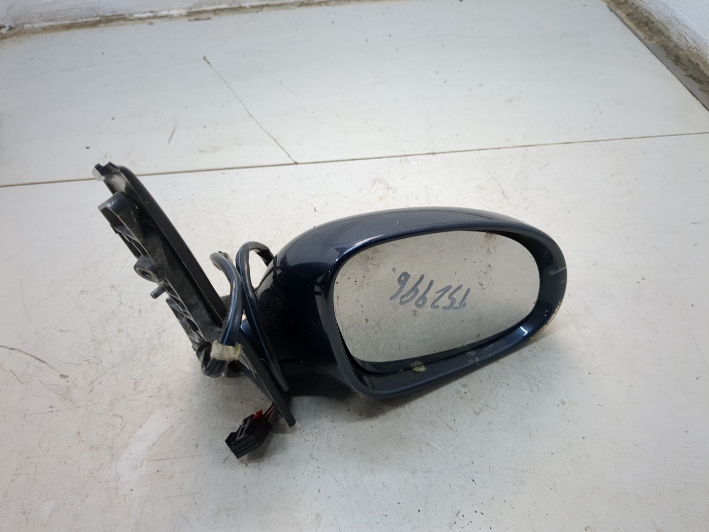 Зеркало правое электрическое