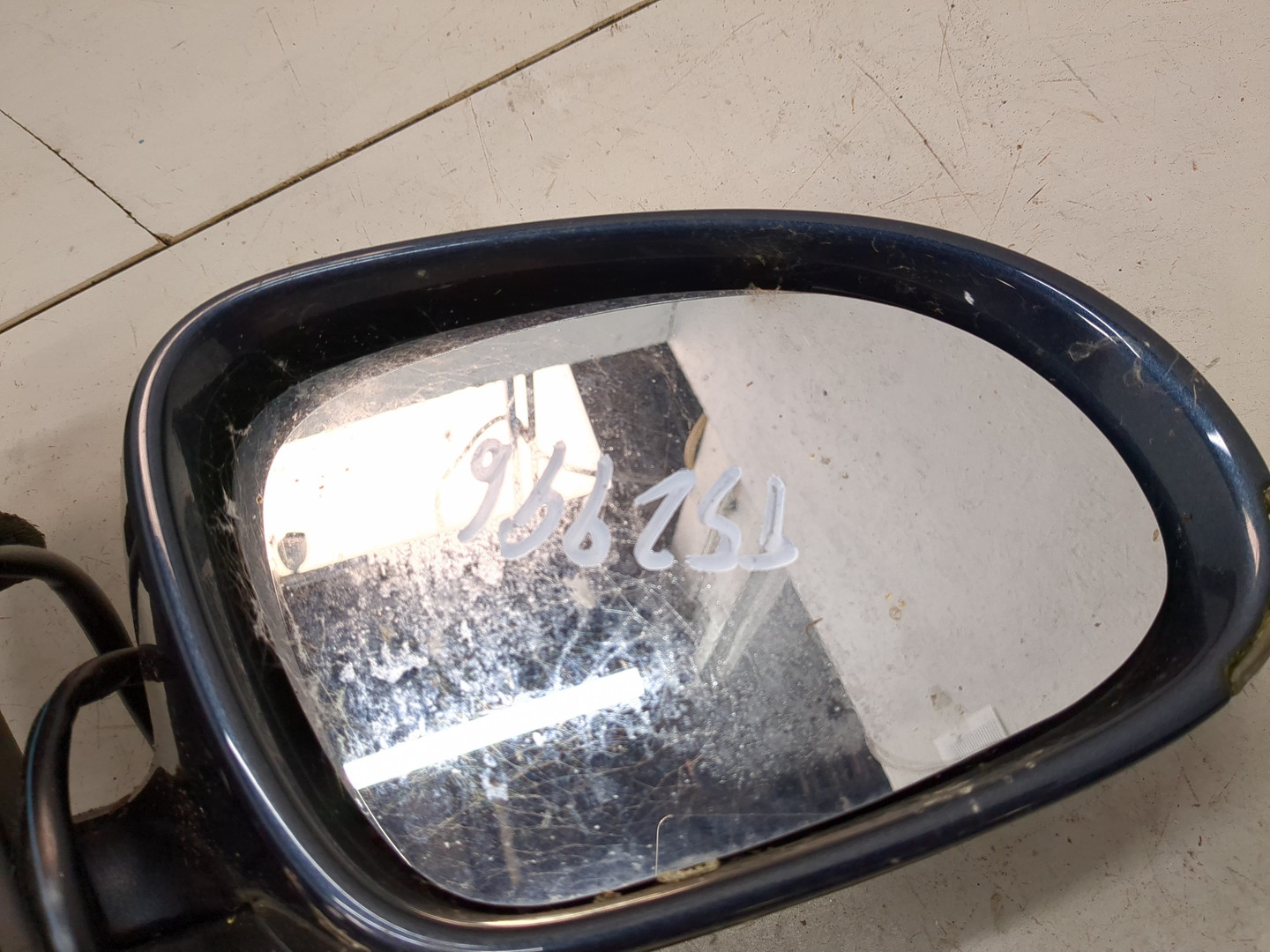 Зеркало правое электрическое