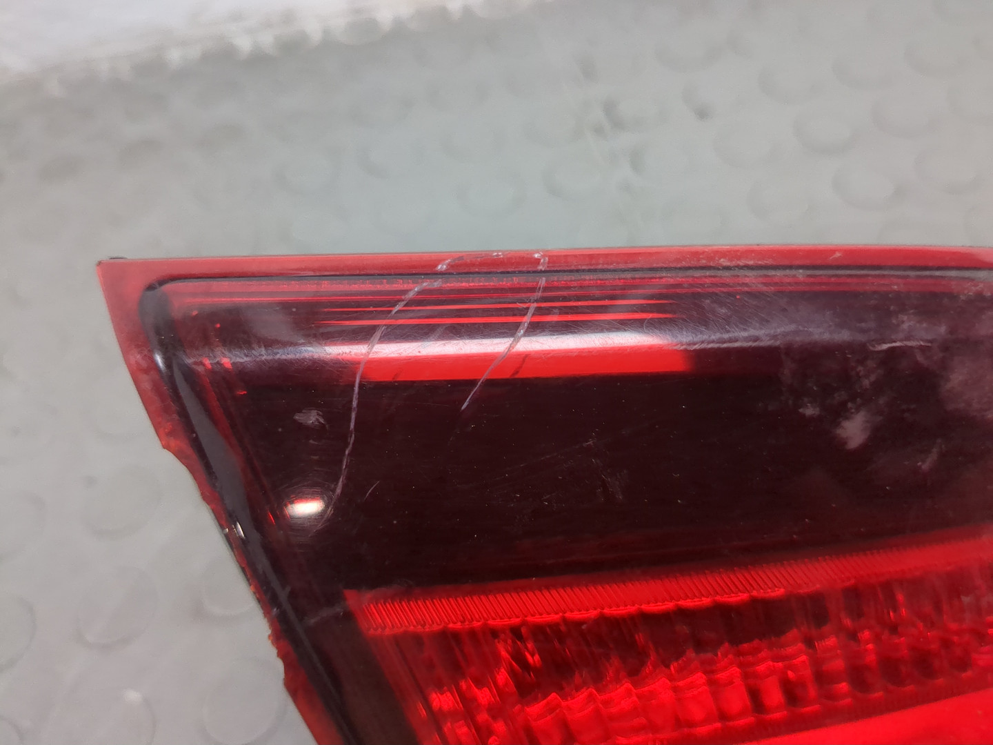 Фонарь задний внутренний правый