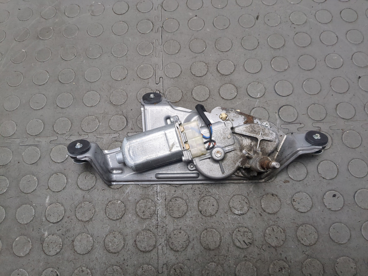 Моторчик стеклоочистителя задний