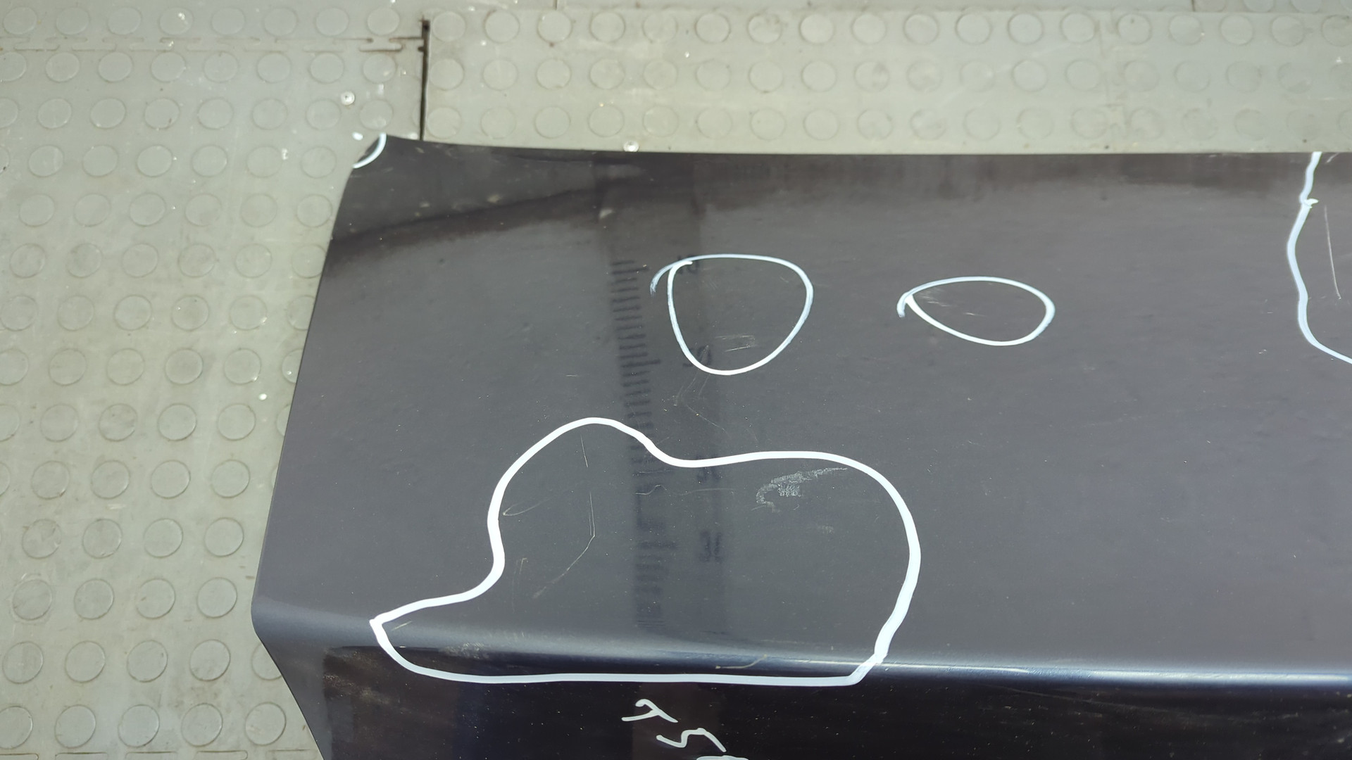 Дверь багажника