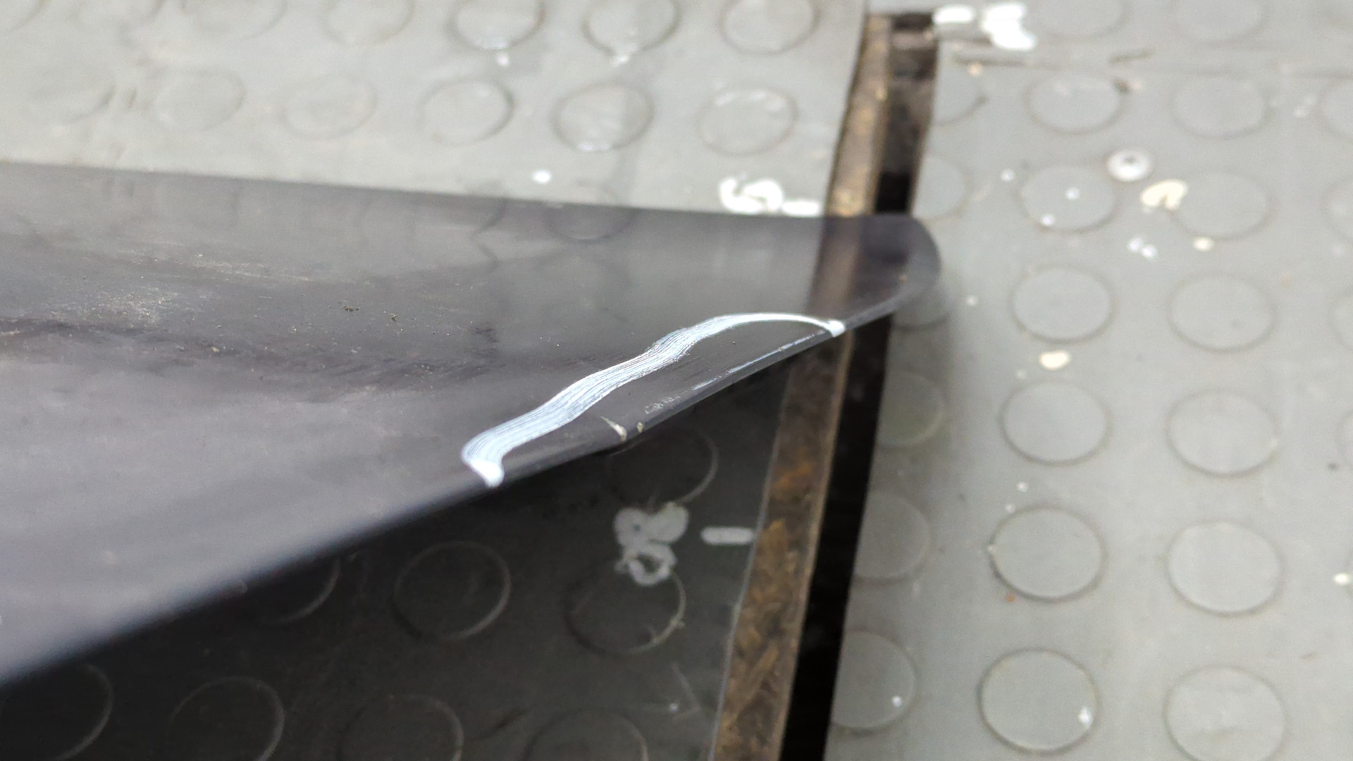 Дверь багажника