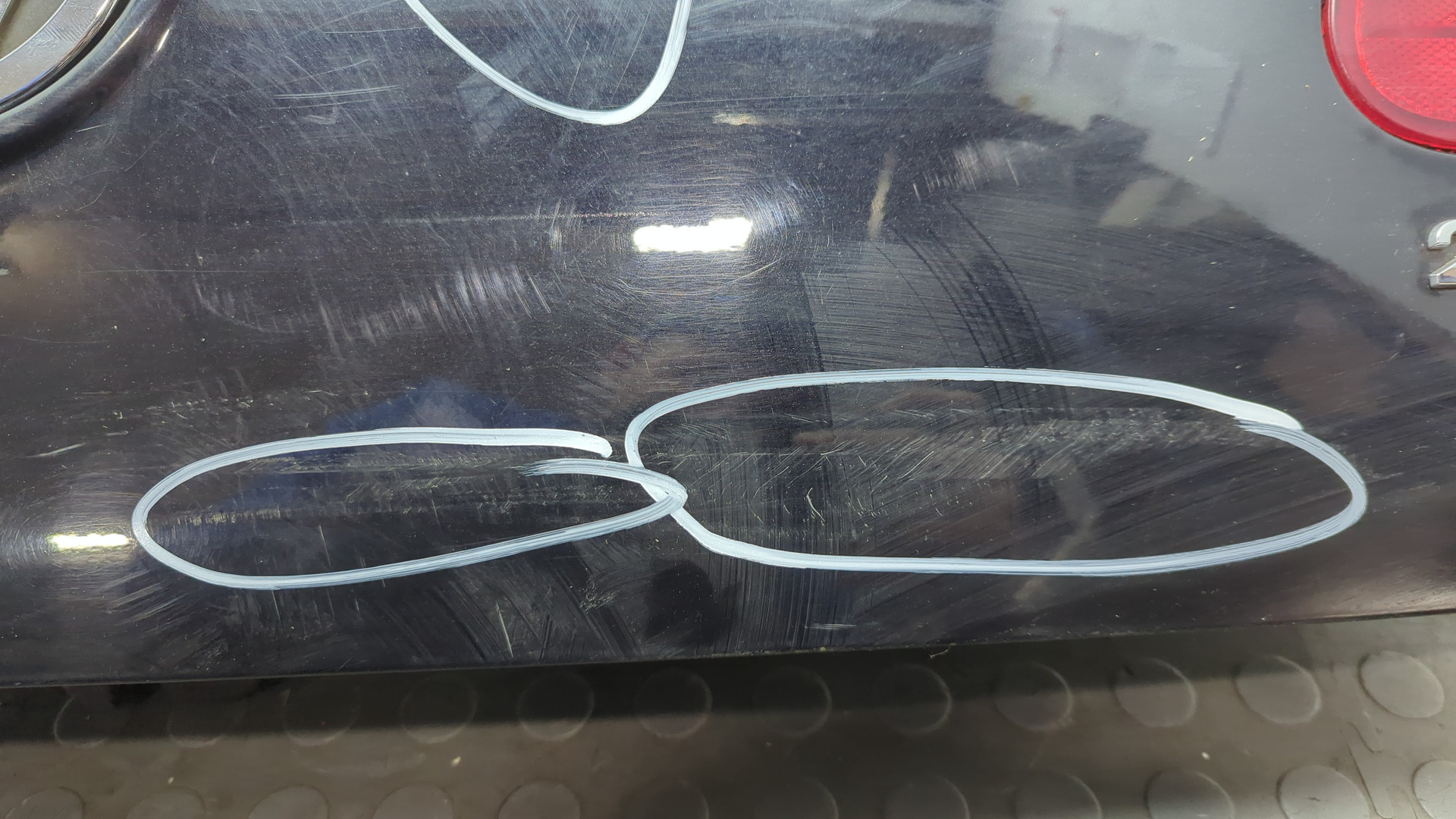 Дверь багажника