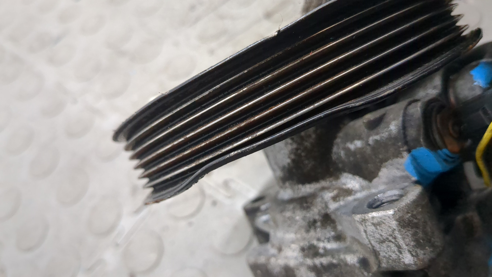 Насос ГУР (гидроусилитель руля)