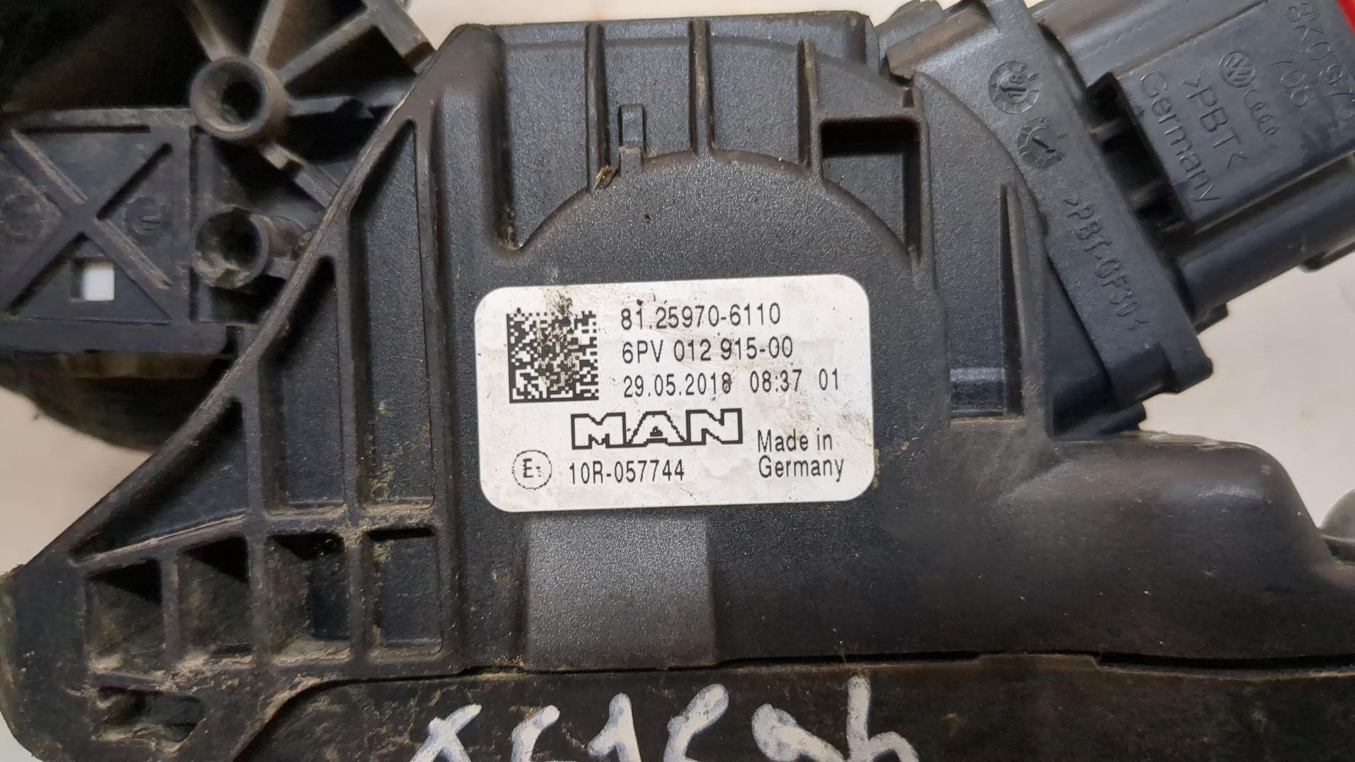 Педаль газа