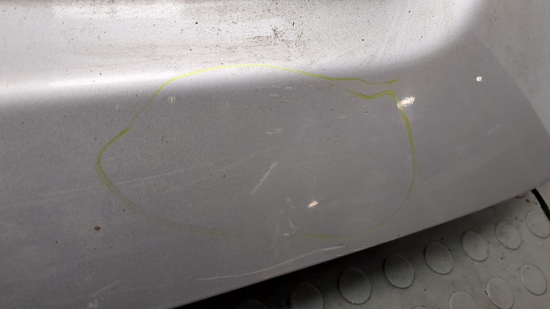 Дверь багажника