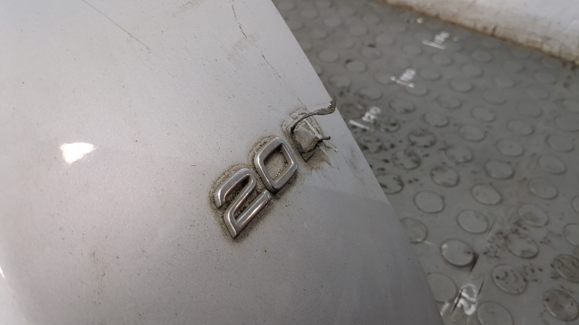 Дверь багажника