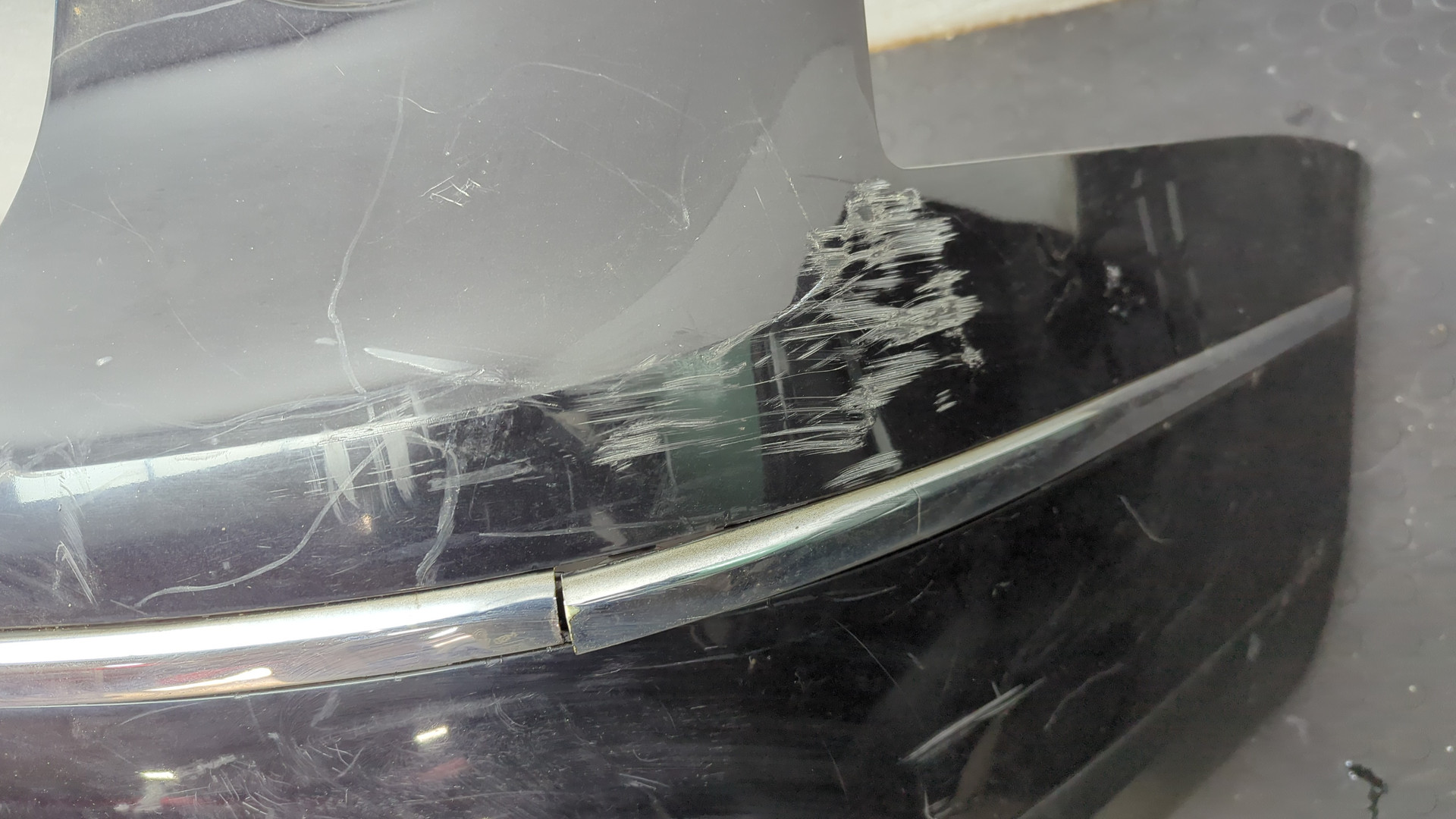 Бампер задний