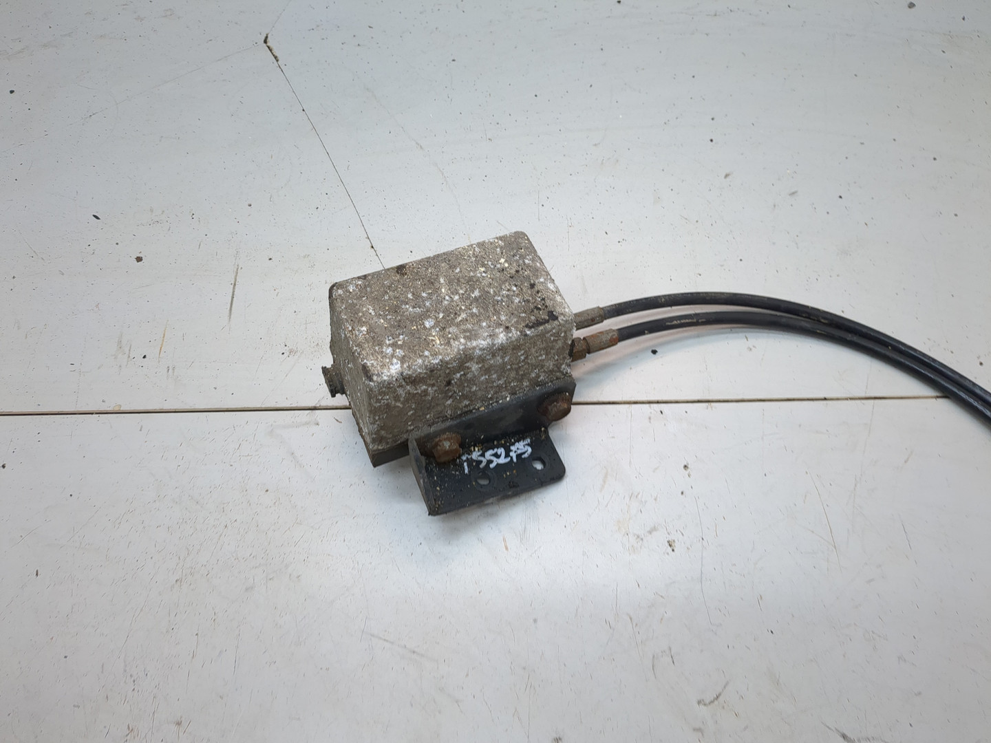 Насос подъема кабины