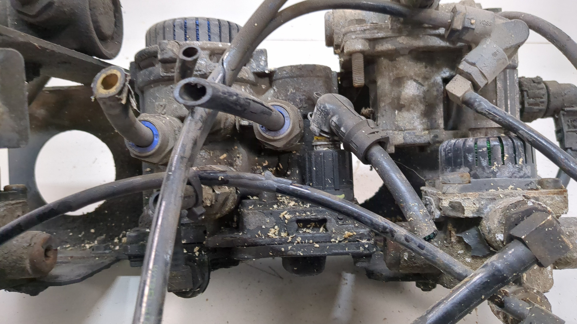 Кран управления тормозами прицепа