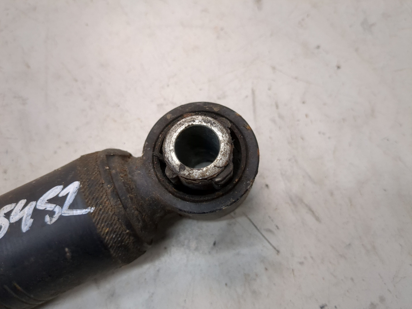 Амортизатор кабины