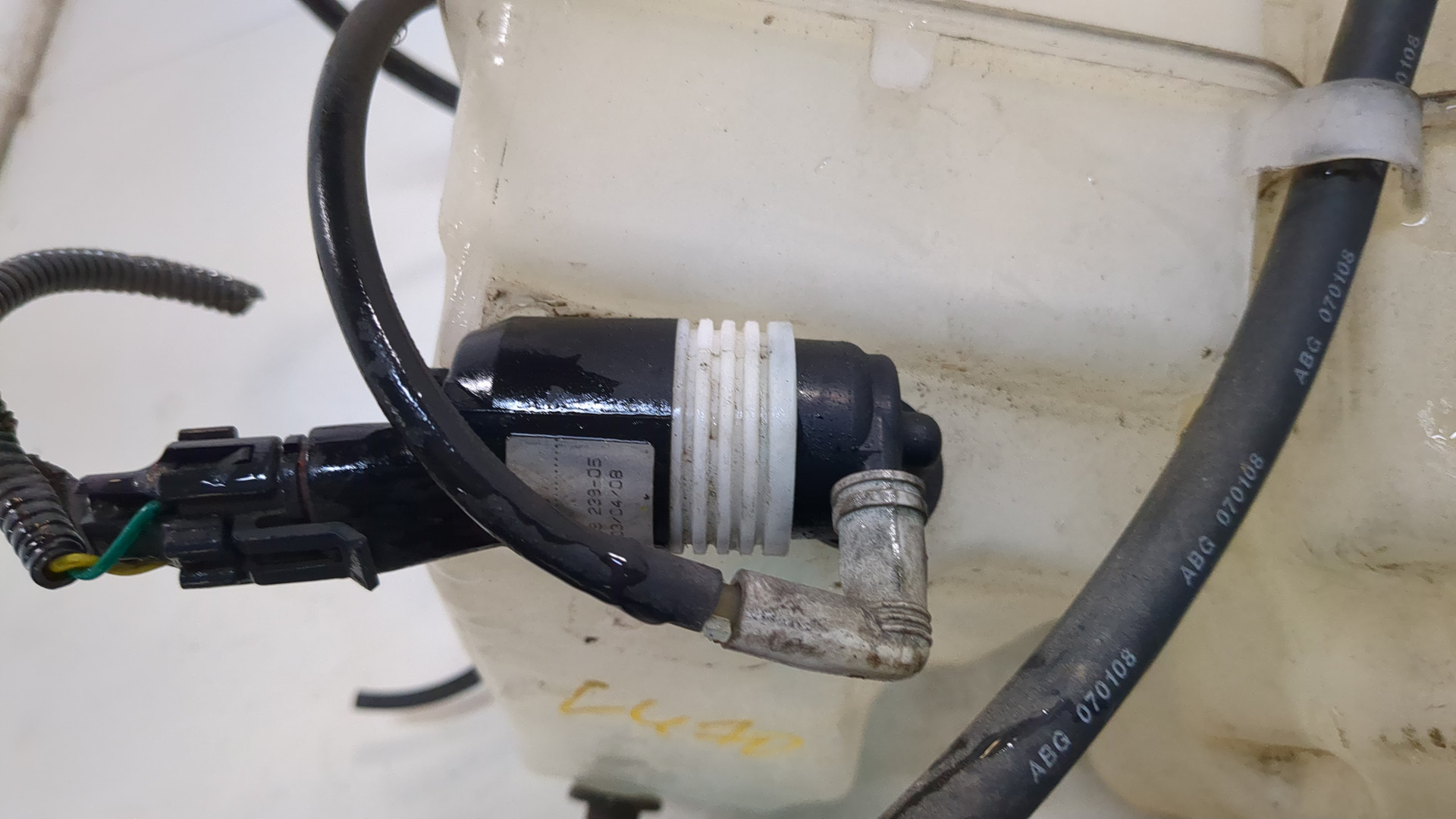 Бачок омывателя лобового стекла