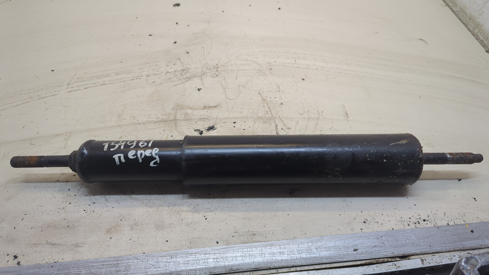 Амортизатор передний